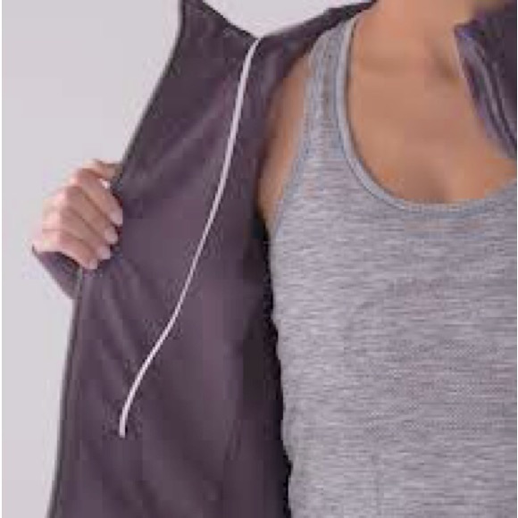 Lululemon Scuba Hoodie IV Black Currant - Picture 7 of 10